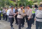 Pererat-Persaudaraan,-Polres-Kupang-Gelar-Tradisi-Bersalaman-Usai-Apel-Pagi.