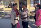 AKBP-Adhitya-Octorio-Putra,-S.I.K--Resmi-Disambut-di-Polres-Kupang,-AKBP-Rudy-Junus-Jacob-Ledo-Diantar-dengan-Tradisi-Pedang-Pora