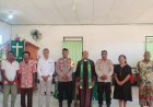 Minggu-Kasih-di-Oepoli,-Kapolsek-Amfoang-Timur-Bagikan-100-Alkitab-dan-Sampaikan-Pesan-Kamtibmas