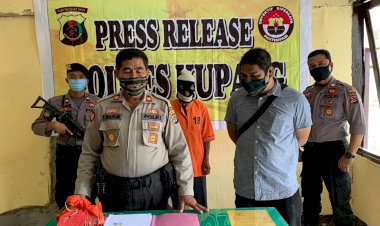 Kapolsek-Takari,--Rilis--Para-Pelaku-Tindak-Pidana-Pencurian-Hewan-Ternak-di-Wilayah-Kecamatan-Takari