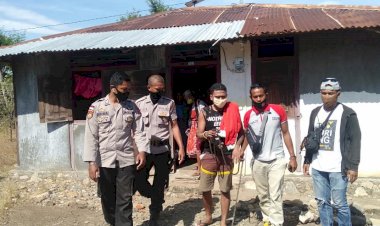 Empat-Anggota-Polsek-Amfoang-Timur-Bantu-Evakuasi-Seorang-Warga-ke-RSJ-Naimata-Kupang