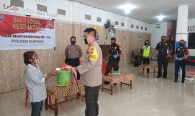 Polres-Kupang,-Peringati-Hari-Bhayangkara-Dengan-Berbagai-Sembako-Kepada-Masyarakat