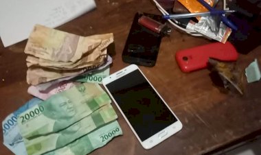 Polisi-Amankan-Oknum-Warga-Bolok-Yang-Sedang-Bermain-Judi-Remi