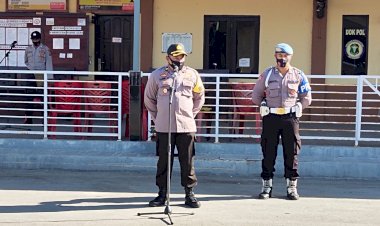 Cegah-Penyebaran-Covid-19,-Anggota-Polres-Kupang--Jaga-Kebersihan-Tempat-Kerja