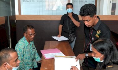 Reskrin-Polres-Kupang--Limpahkan-Berkas-Mantan-Kacab-Bank-NTT-Olamasi