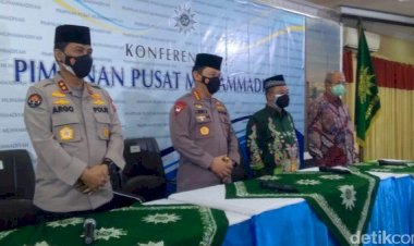 Kala-Kapolri-Jenderal-Sigit-Ucap-'Fastabiqul-Khoirot'-di-Kantor-Muhammadiyah