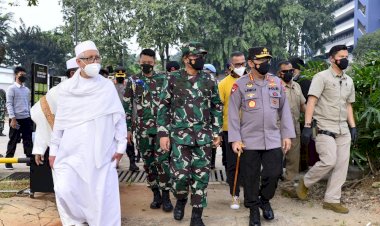 Ditarget-4.500-Orang,-TNI-Polri-Gelar-Vaksinasi-Massal-Bareng-Islam-Rabithah-Alawiyah-di-Cibis-Park