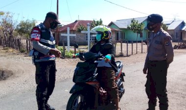 Polsek-Sulamu-Gencar-Memberikan-Himbauan-PPKM-Meski-Angka-Covid-19-Menurun