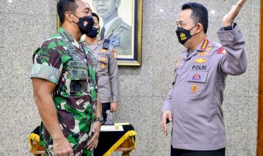 Bertemu-Panglima,-Kapolri-Pastikan-Sinergitas-dan-Soliditas-TNI-Polri-Ditingkatkan