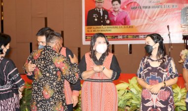 Haru-....Malam-Pisah-Sambut-Kapolres-Kupang-Ternyata....Satu-Angkatan