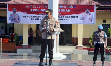 Kapolres-Kupang-Pimpin-Apel-Siaga-Bencana-Extreem