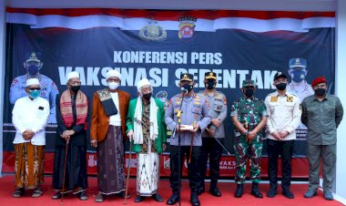 Apresiasi-Ulama-Di-Banten-Ikuti-Vaksinasi,-Kapolri:-Kabar-Baik-dan-Motivasi-Bagi-Masyarakat