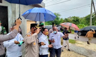 Kapolres-Kupang-Pimpin-Langsung-Pengamanan-Menteri-Kominfo-di-Kabupaten-Kupang