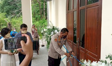 Potong-Pita....-Kapolres-Kupang-Resmikan-Gereja--St.Gabriel-Kapela-Sta.tak-Bernoda-Oesuu.