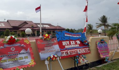 Karangan-Bunga-Banjiri-Mako-Polres-Kupang