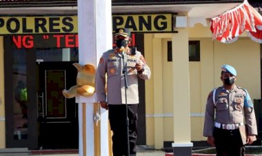 Pimpin-Apel-Pagi-Jam-Pimpinan,-Kapolres-Kupang-Ajak-Anggota-Raih-Kepercayaan-Publik