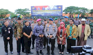 Kalemdiklat-Polri-Hadiri-Penutupan-Diklat-Integrasi-Kampusx-Kebangsaan-TNI-dan-Polri-TA-2022