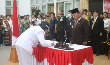 Diwarnai-Aksi-Protes,-Pelantikan-74-Kepala-Desa-di-Kabupaten-Kupang--berlangsung-Aman
