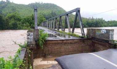 Oprit-Jembatan-Kapsali-dan-Jembatan-Takari-Lelogama-jebol,-Akses-ke-Amfoang-Putus-Total