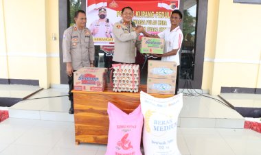 Warga-Pulau-Kera-Kebagian-Berkat-dari-Kapolres-Kupang