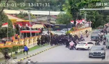 Perlukah-Solidaritas-Buta-Menyikapi-Penangkapan-Gubernur-Papua,-Lukas-Enembe-?