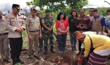 Dukung-Pencanangan-Satu-Juta-Patok-Batas-Bidang-Tanah-di-Kabupaten-Kupang,-Kapolres-Kupang-Hadiri-Acara-Zoom-Meeting-Hingga-Pemancangan-Pilar-Batas