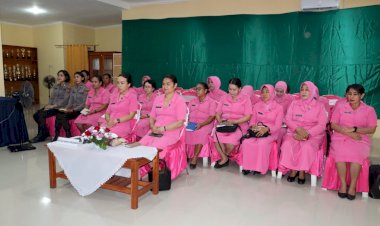 Bhayangkari-Cabang-Kupang-Hadiri-Seminar-Public-Speaking-Secara- Online
