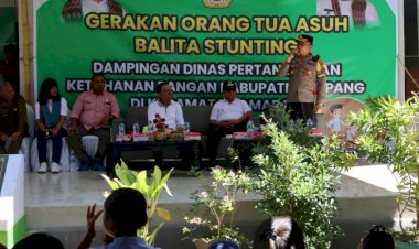 Kapolres-Kupang-Jaring-Aspirasi--Warga-Masyarakat-dalam-Jumat-Curhat-di-Puskesmas-Oekabiti