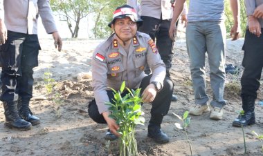 1000-Pohon-Mangrove-dan-100-Bayi-Penyu-Persembahan-Polres-Kupang-Untuk-Indonesia