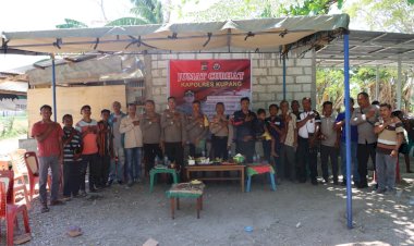 Gelar-Jumat-Curhat-di-Desa-Oebelo,-Masyarakat-Rindukan-Lingkungan-Yang-Aman