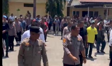 Gelar-Tarian-Jai-Massal,-Polres-Kupang-Rayakan-Kebersamaan-dan-Kekompakan-Jelang-Pemilu-2024