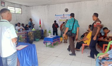 Polsek-Amabi-Oefeto-Timur,-Lakukan-Pengamanan-Giat-Pencanangan-Desa-Oenuntono-Sebagai--Kampung-Anti-Money-Politik-Dan-Isu-Sara