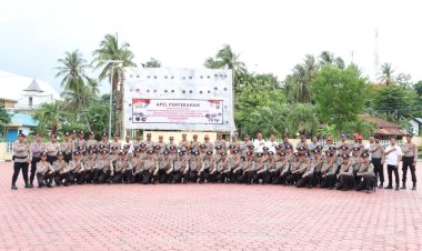 Kapolres--Kupang-Serahkan-50-Siswa-Latja-Diktukba-Polri-Gelombang-II-TA-2023-ke-SPN-Polda-NTT