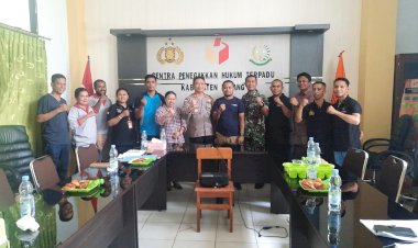 Jaga-Netralitas-TNI-Polri,-Kapolres-Kupang-Gelar-Rapat-Bersama-Bawaslu-Kabupaten-Kupang