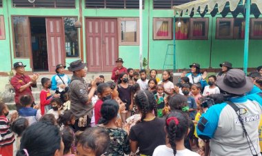 Tim-Trauma-Healing-Polri-Bantu-Pemulihan-Psikologis-267-Anak-Korban-Erupsi-Gunung-Lewotobi