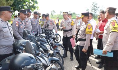 Kapolres-Kupang-Terjun-Langsung-Periksa-Senjata-dan-Ranmor-Anggotanya
