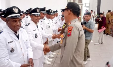 Kasat-Binmas-Polres-Kupang-Hadiri-Pengukuhan-Perpanjangan-Masa-Jabatan-Kepala-Desa-se-Kabupaten-Kupang