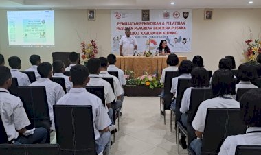 Wakili-Kapolres-Kupang-Iptu-Rusdi-Tajudin-Sampaikan-Materi-Bahaya-Penyalahgunaan-Narkoba-kepada-Peserta-Paskibraka-Kabupaten-Kupang
