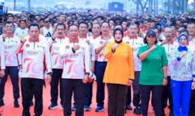 Kapolri-Jenderal-Listyo-Sigit-Prabowo-Hadiri-Panglima-Fun-Run-2024-dalam-Rangka-HUT-TNI-ke-79