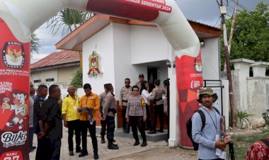 Polres-Kupang-Sukses-Amankan-Rapat-Pleno-Terbuka-Pengundian-dan-Penetapan-Nomor-Urut-Pasangan-Cabup-dan-Cawabup-Kupang-Dalam-Pilkada  Serentak-2024