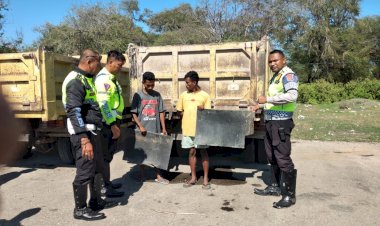 Satlantas-Polres-Kupang-Tertibkan-Kendaraan-Angkutan-dengan-Aksesoris-Tambahan-yang-Membahayakan
