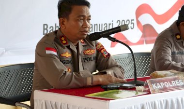 Hadapi-Cuaca-Ekstrem-di-NTT,-Kapolres-Kupang-Imbau-Warga-Tetap-Waspada-dan-Hati-Hati