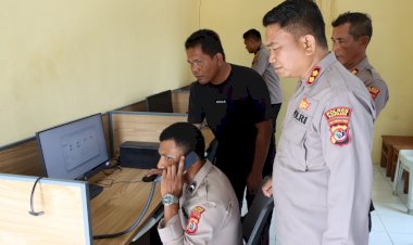 Kapolres-Kupang-Periksa-Kesiapan-Layanan-110-Polri-untuk-Masyarakat-Selama-Ramadan