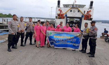 Polsek-Semau-Bagikan-Ta'jil-Gratis-di-Pelabuhan-Hansisi