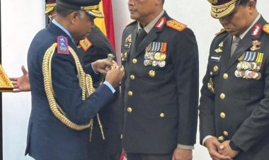 Kapolri-dan-Empat-Pati-Polri-Terima-Penghargaan-Tertinggi-dari-Pemerintah-Timor-Leste