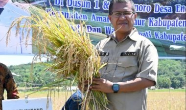 Bupati-Kupang-Yosep-Lede-Apresiasi-Polres-Kupang-Kawal-Distribusi-Pangan-dan-Alsintan-bagi-Kelompok-Tani