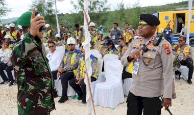Kapolres-Kupang-Pimpin-Langsung-Pengamanan-Kunker-Wapres-Gibran-Rakabuming-Raka-di-Kabupaten-Kupang