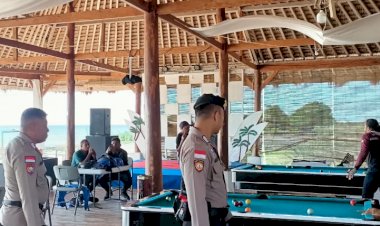Jelang-Hari-Libur,-Polsek-Semau-Gelar-Patroli-Rutin-di-Lokasi-Wisata