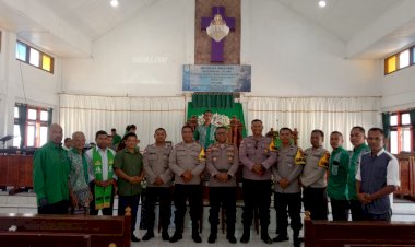 Polres-Kupang-Hadirkan-Mimbar-Kamtibmas-di-Gereja-Eklesia-Taneon-Funan,-Sampaikan-Pesan-Penting-Soal-Judi,-Miras,-dan-Tertib-Lalu-Lintas