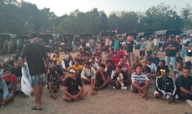 Konsolidasi-Pasca-Unjuk-Rasa,-Komunitas-Pick-Up-dan-Aliansi-Cipayung-Gelar-Pertemuan-di-Lapangan-Kayu-Putih-Oesao